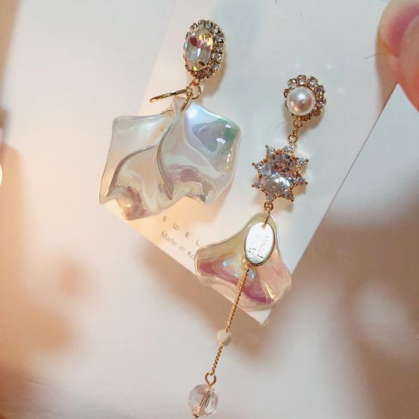 dangle & chandelier korean white acrylic flower petal drop earrings for women's fashion statement shell trend alloy pendant earring jew, Silver
dangle & chandelier korean white acrylic flower petal drop earrings for women's fashion statement shell trend alloy pendant earring jew, Silver