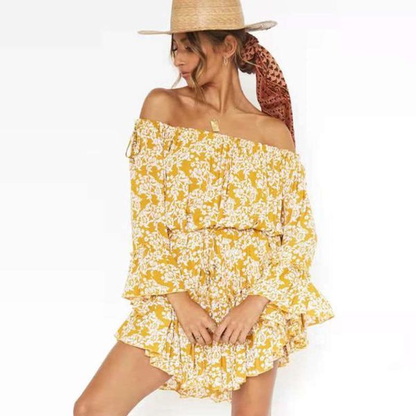 2020 summer new style fashion open back chest wrapped flared sleeve one line collar lace up dress, Black;gray
2020 summer new style fashion open back chest wrapped flared sleeve one line collar lace up dress, Black;gray