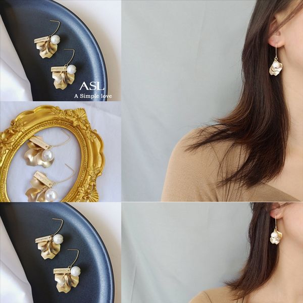 tkzd hip hop stainless pattern stud earrings gold women men exquisite stereoscopic vintage v hoop for earring steelearring piercing punk, Golden
tkzd hip hop stainless pattern stud earrings gold women men exquisite stereoscopic vintage v hoop for earring steelearring piercing punk, Golden
