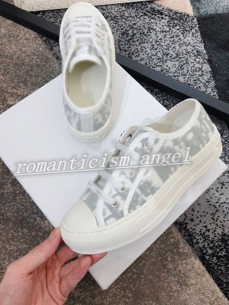 2021 woman spring and autumn shoe flats casual canvas luxe fashion sneaker embroidery shoes fashion, Black;red
2021 woman spring and autumn shoe flats casual canvas luxe fashion sneaker embroidery shoes fashion, Black;red