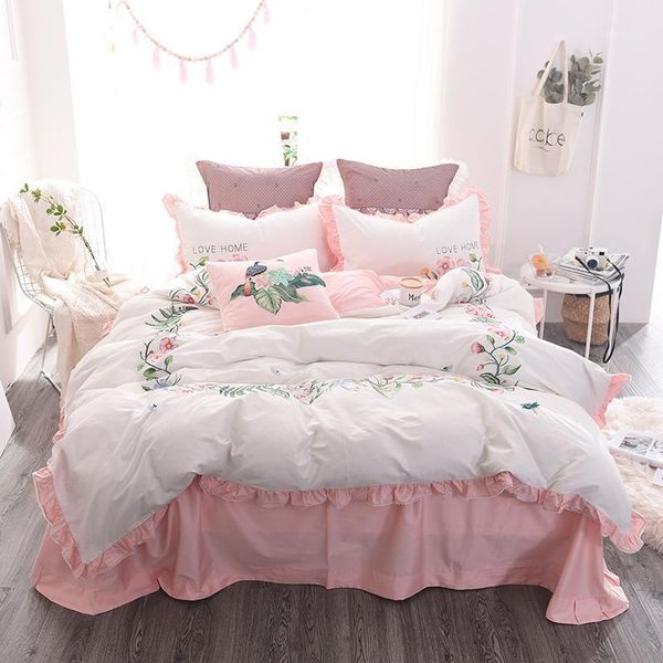 elegant embroidery bedding set 4pcs egyptian cotton duvet cover bed sheet pillowcases bedroom textile bed linen girls1
elegant embroidery bedding set 4pcs egyptian cotton duvet cover bed sheet pillowcases bedroom textile bed linen girls1