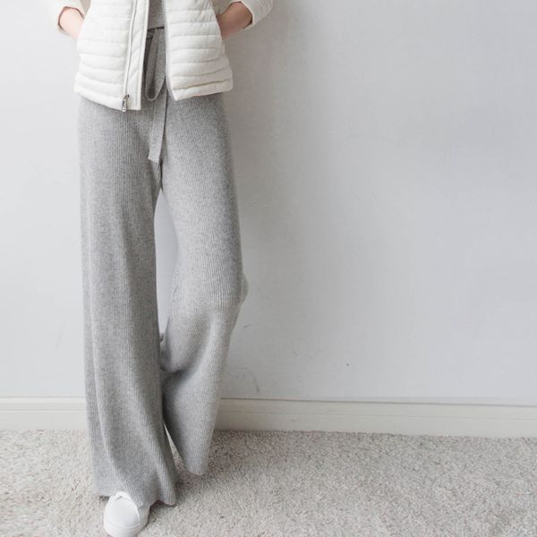 new cashmere women's trousers casual loose wild wool autumn and winter knitted warm pants women 201113, Black;white
new cashmere women's trousers casual loose wild wool autumn and winter knitted warm pants women 201113, Black;white