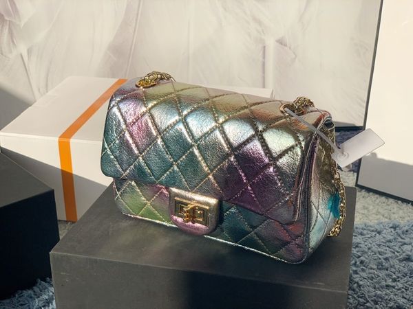 reflective color dreamlike shoulder bag metal chain personalized gradient color messenger bag brand leather lady bag
reflective color dreamlike shoulder bag metal chain personalized gradient color messenger bag brand leather lady bag