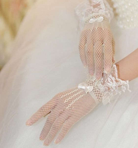 1pair short bridal gloves white ivory black elegant lace wedding gloves for bride bridal gloves fingers wedding accessories h qylsbc
1pair short bridal gloves white ivory black elegant lace wedding gloves for bride bridal gloves fingers wedding accessories h qylsbc