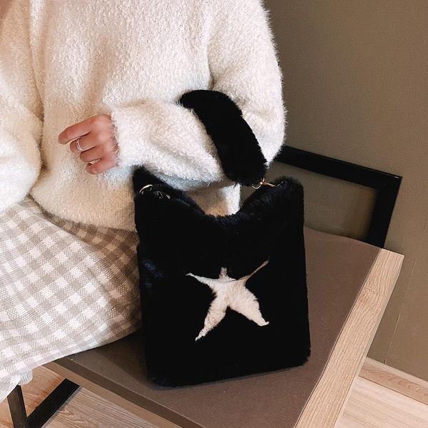 2021 faux fur shoulder handbag winter soft day clutches fashion large capacity plush tote bag party girl gift bolso grande mujer
2021 faux fur shoulder handbag winter soft day clutches fashion large capacity plush tote bag party girl gift bolso grande mujer