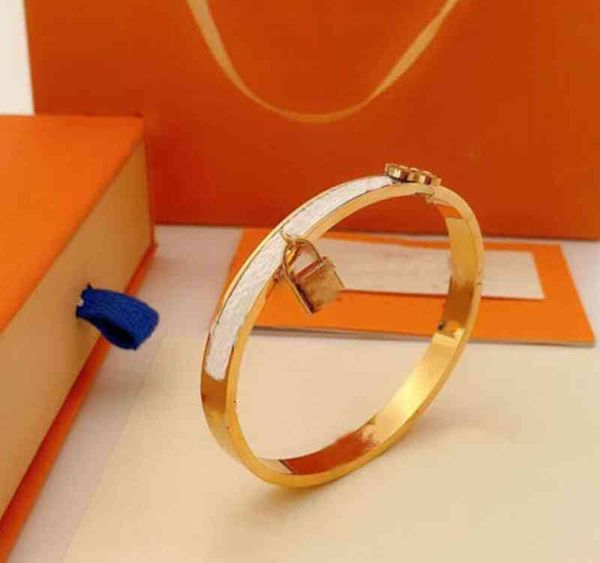luxury designer fashion bangle women's or men's h classic bracelet love designs leather bag pendant couple jewelry supply, Black
luxury designer fashion bangle women's or men's h classic bracelet love designs leather bag pendant couple jewelry supply, Black