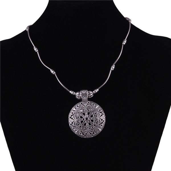 vintage jewelry bohemian tibetan silver color necklaces gypsy ethnic hollow carved metal flower pendants necklaces for women
vintage jewelry bohemian tibetan silver color necklaces gypsy ethnic hollow carved metal flower pendants necklaces for women