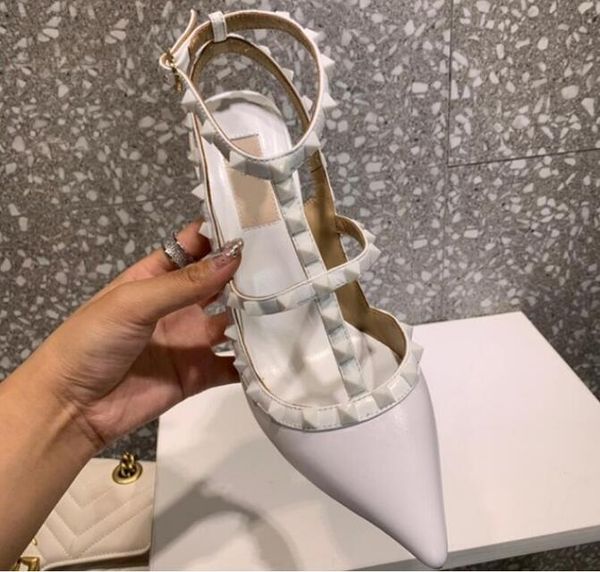 2020 pointed toe makes v right heel rivets of leather patent shoes women's high heels 6-10cm size 34-43 7cm8, Black
2020 pointed toe makes v right heel rivets of leather patent shoes women's high heels 6-10cm size 34-43 7cm8, Black
