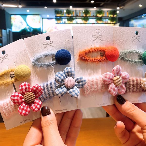 hair clip headdress clip national small clip trending on tiktok same style does not hurt hair japanese flower barrettes side fashion de, Golden;white
hair clip headdress clip national small clip trending on tiktok same style does not hurt hair japanese flower barrettes side fashion de, Golden;white