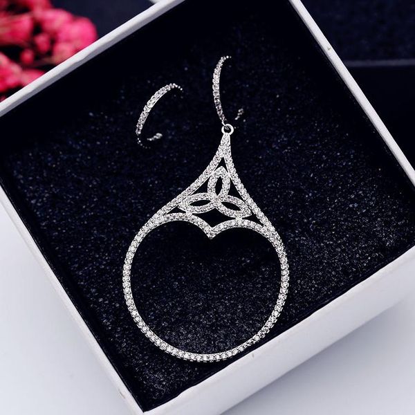 fashion cubic zirconia unsymmetrical hoop earrings crystals cluste zip-can earrings women party jewelry, Golden;silver
fashion cubic zirconia unsymmetrical hoop earrings crystals cluste zip-can earrings women party jewelry, Golden;silver