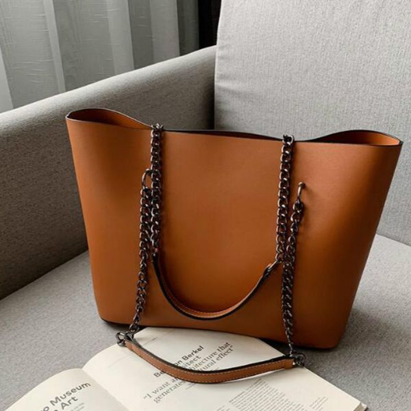 designer women large capacity handbag luxury lady new vintage tote bag simple plain shoulder bags genuine leather fashion chain handbag
designer women large capacity handbag luxury lady new vintage tote bag simple plain shoulder bags genuine leather fashion chain handbag