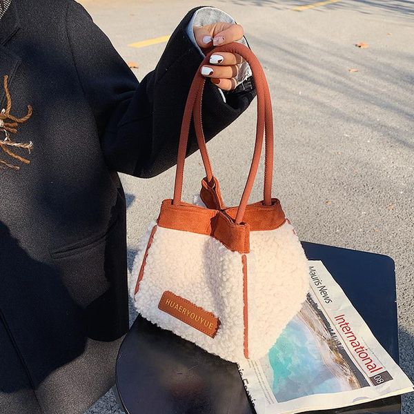 cross body ins fashion shoulder bag brand designer female tote casual plush winter handbag soft warm fur small bucket
cross body ins fashion shoulder bag brand designer female tote casual plush winter handbag soft warm fur small bucket