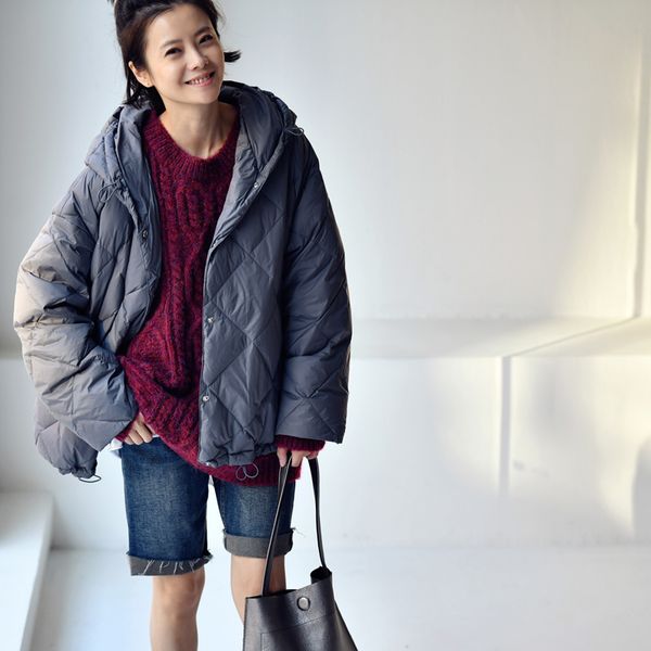 micoco y7511c literary leisure light soft warm loose bat sleeve short hooded down jacket woman q1215, Black
micoco y7511c literary leisure light soft warm loose bat sleeve short hooded down jacket woman q1215, Black