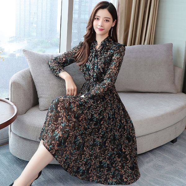 2020 vintage plus size floral chiffon midi dresses autumn winter print long sleeve dress elegant women bodycon party vestido lj201203, White;black
2020 vintage plus size floral chiffon midi dresses autumn winter print long sleeve dress elegant women bodycon party vestido lj201203, White;black