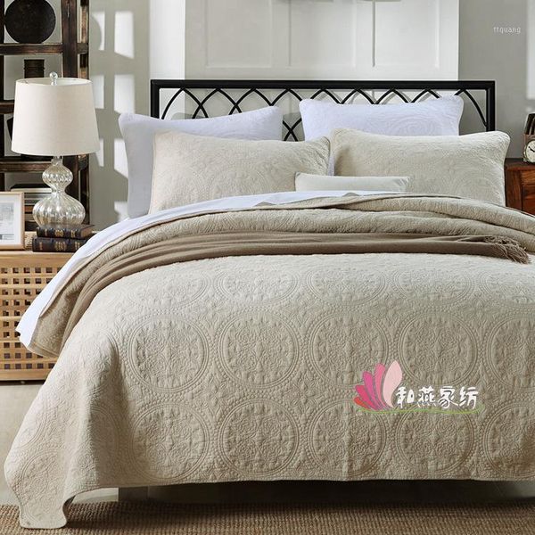 luxury silk bedding set satin  king size bed set comforter quilt duvet cover linens with pillowcases and bed sheet1 
luxury silk bedding set satin  king size bed set comforter quilt duvet cover linens with pillowcases and bed sheet1