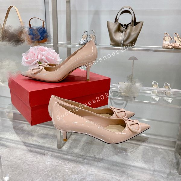 2022 factory new luxury designer fashion stud sandals japaned genuine leather slingback pumps ladies high heels rivets party shoes size35-42, Black;red
2022 factory new luxury designer fashion stud sandals japaned genuine leather slingback pumps ladies high heels rivets party shoes size35-42, Black;red