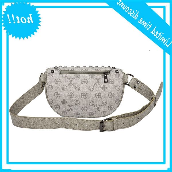 2019 new embroidered wind street chest bungee waist bag fashion men's and women's korean version
2019 new embroidered wind street chest bungee waist bag fashion men's and women's korean version