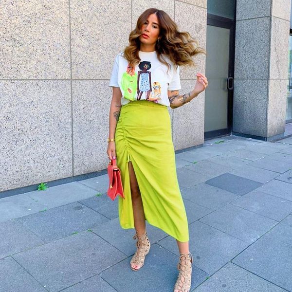 2020 new women's summer satin satin split irregular folds drawstring high waist long skirt women1, Black
2020 new women's summer satin satin split irregular folds drawstring high waist long skirt women1, Black