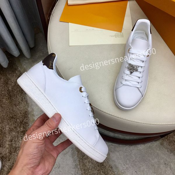 2021new man summer slippers beach flat sandals slippers house flip flops with spike sandal dc191116, Black
2021new man summer slippers beach flat sandals slippers house flip flops with spike sandal dc191116, Black