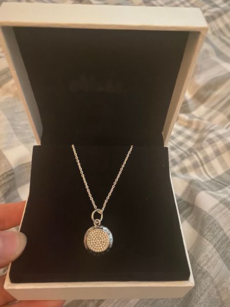 brand new 925 sterling silver signature pendant necklace original box for pandora cz diamond disc chain necklace for women men303r
brand new 925 sterling silver signature pendant necklace original box for pandora cz diamond disc chain necklace for women men303r