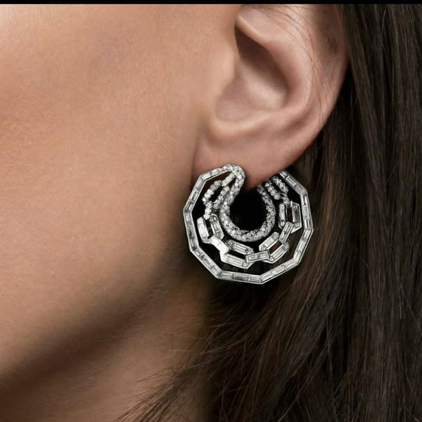 hibride luxury 3 rows geometric stud earring for women wedding luxury full cubic zircon dubai bridal jewelry e-650, Golden;silver
hibride luxury 3 rows geometric stud earring for women wedding luxury full cubic zircon dubai bridal jewelry e-650, Golden;silver