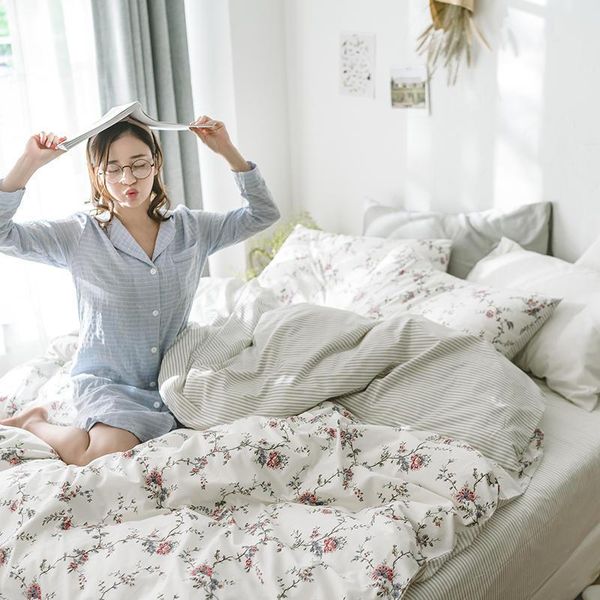 bedding sets combed cotton 40s bed linen 2 euro set nordic simple fresh four-piece home textile ins net red
bedding sets combed cotton 40s bed linen 2 euro set nordic simple fresh four-piece home textile ins net red