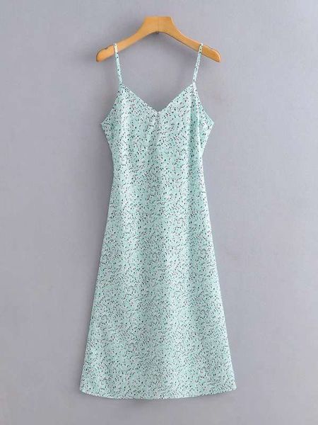8004-20 summer slim fit deep v-neck resort style tie back strap dress long skirt, Black;gray
8004-20 summer slim fit deep v-neck resort style tie back strap dress long skirt, Black;gray
