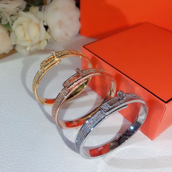 famous brand h full diamond bracelet designer sterling silver inlaid with sparkling zircon kelly bracelet jewelry bracelet and original box, Black
famous brand h full diamond bracelet designer sterling silver inlaid with sparkling zircon kelly bracelet jewelry bracelet and original box, Black