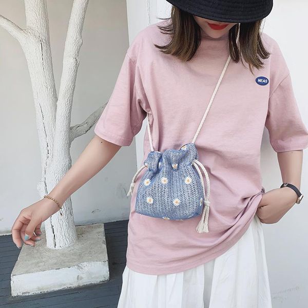 Straw lace Women Handbag Girl Straw Shoulder Bag Crossbody Small Bag For Women Hand Woven Bohemia Rattan Wicker Beach
Straw lace Women Handbag Girl Straw Shoulder Bag Crossbody Small Bag For Women Hand Woven Bohemia Rattan Wicker Beach
