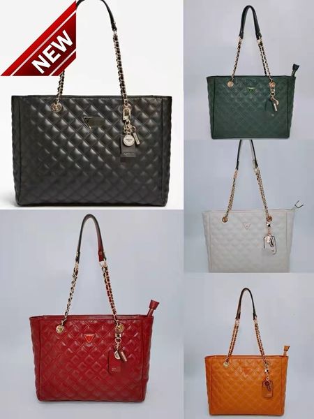 2022 new gues & embroidered lattice pendant single shoulder tote bag women's chain mommy shopping
2022 new gues & embroidered lattice pendant single shoulder tote bag women's chain mommy shopping