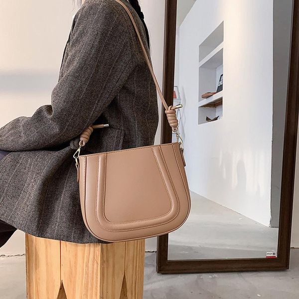 shoulder bags vintage pure color mini crossbody pu leather handbag for women 2021 winter purses designer bag
shoulder bags vintage pure color mini crossbody pu leather handbag for women 2021 winter purses designer bag