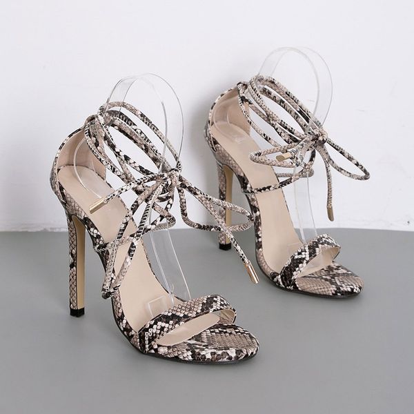 2021 luxury designer cross-high heel sandals women toe snake sandals heel party women, Black
2021 luxury designer cross-high heel sandals women toe snake sandals heel party women, Black