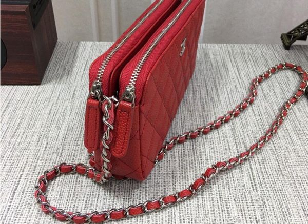 fashion new ladies luxury classic cowhide luxury double zipper makeup finishing messenger travel single shoulder messenger wa19*10*4.5cm 
fashion new ladies luxury classic cowhide luxury double zipper makeup finishing messenger travel single shoulder messenger wa19*10*4.5cm