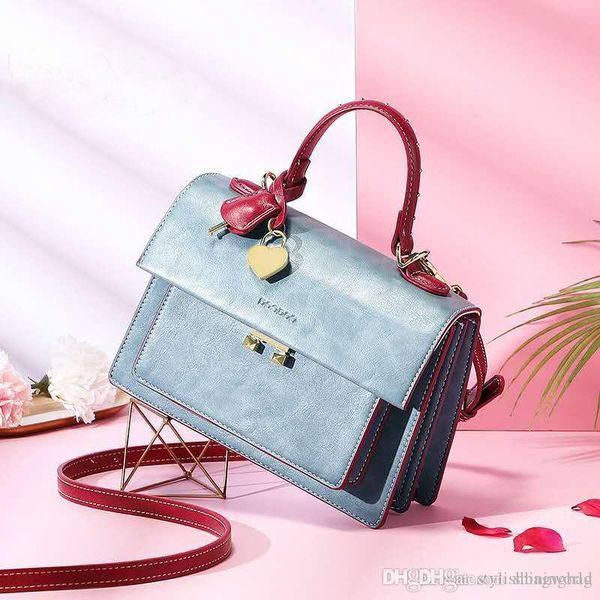 design organ bag new lady fashion classic retro shoulder diagonal bag europe and america fan wild small square bag gift 8726
design organ bag new lady fashion classic retro shoulder diagonal bag europe and america fan wild small square bag gift 8726