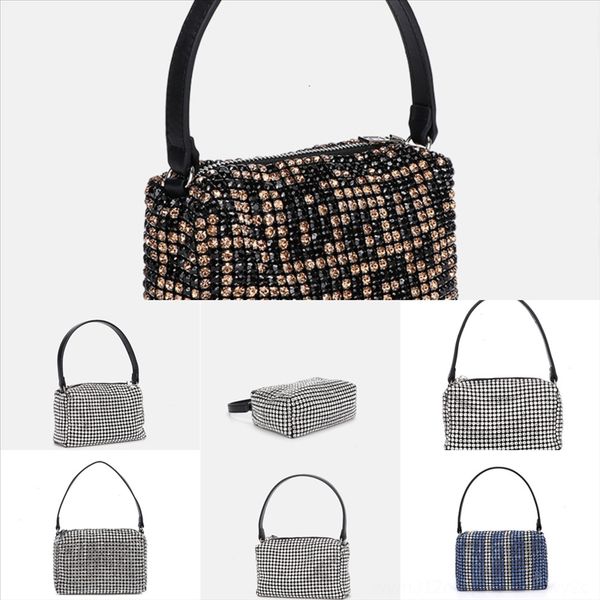 ujnto original new woman high bag messenger space pu leather crossbody bag s leather woven handle handbag with pinhole pattern perforated 
ujnto original new woman high bag messenger space pu leather crossbody bag s leather woven handle handbag with pinhole pattern perforated