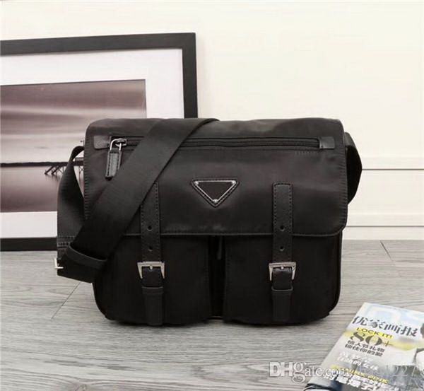 global classic luxury package canvas leather cowhide men's shoulder bag handbag 1738 size 30 cm, Black;red
global classic luxury package canvas leather cowhide men's shoulder bag handbag 1738 size 30 cm, Black;red