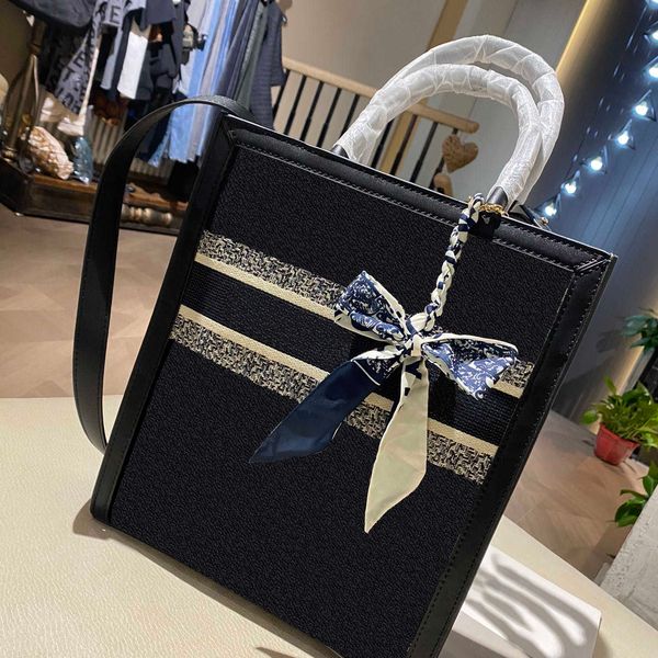 embroidery flap handbag camp shopping bag obliq luxury designer women shoulder postman bags knitting canvas cross body vintage totes clutch
embroidery flap handbag camp shopping bag obliq luxury designer women shoulder postman bags knitting canvas cross body vintage totes clutch