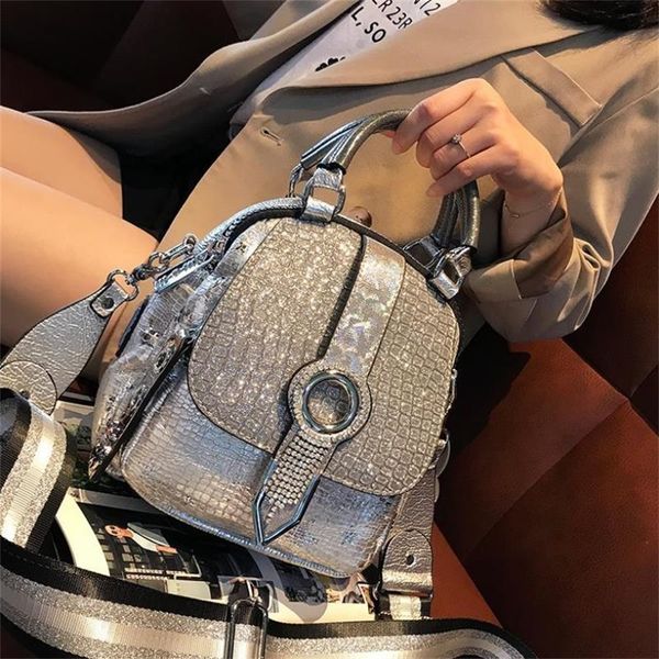 manna strass backpack 2020 new fashion double-sided shoulder courier bag female diamond multi-purpose purse
manna strass backpack 2020 new fashion double-sided shoulder courier bag female diamond multi-purpose purse