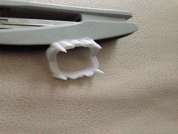 1pcs new toy vampire fake teeth for halloween party prop masquerade cosplay makeup funny dentures wmtcxe
1pcs new toy vampire fake teeth for halloween party prop masquerade cosplay makeup funny dentures wmtcxe