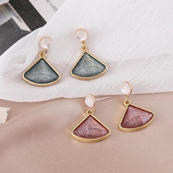 stud korean small fresh geometric simple opal earrings, earrings for internet celebrities and fashionable women, 2021, Golden;silver
stud korean small fresh geometric simple opal earrings, earrings for internet celebrities and fashionable women, 2021, Golden;silver