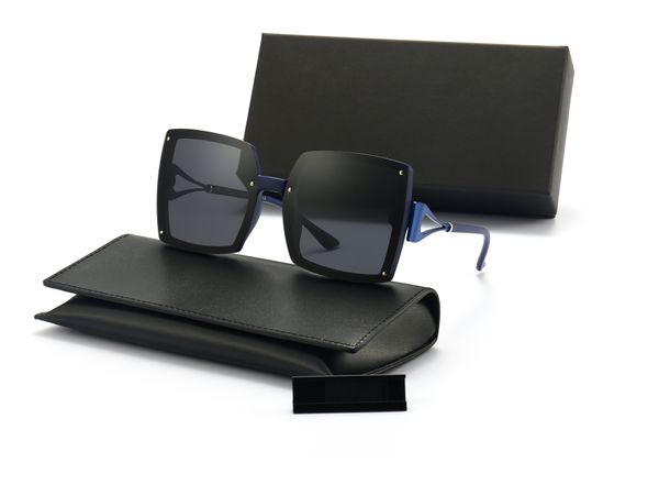 22ss womens designer sunglasses sun glasses square fashion gold frame glass lens eyewear for man woman with original cases boxs, White;black
22ss womens designer sunglasses sun glasses square fashion gold frame glass lens eyewear for man woman with original cases boxs, White;black