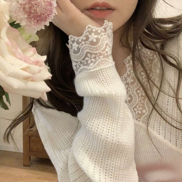 warm snowy night suitable for ing / button lace woolen sweater stitching base coat, which is gentle to the, White
warm snowy night suitable for ing / button lace woolen sweater stitching base coat, which is gentle to the, White