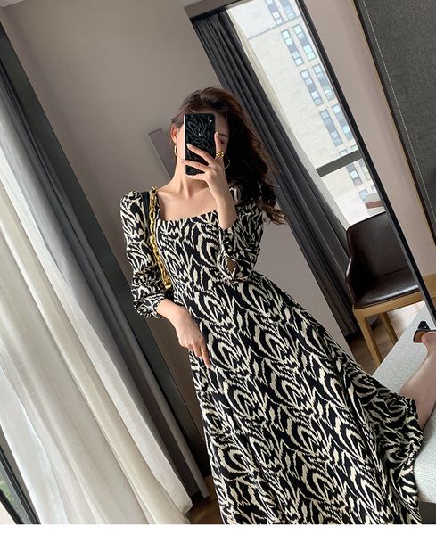 womens floral dress with suit new autumn long sleeves french retro hepburn style square collar dress, White;black
womens floral dress with suit new autumn long sleeves french retro hepburn style square collar dress, White;black