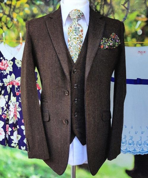 new arrival brown tweed custom mens dinner party casual suit groom tuxedos wedding blazer suits for men (jacket+pant+vest+tie)1, White;black
new arrival brown tweed custom mens dinner party casual suit groom tuxedos wedding blazer suits for men (jacket+pant+vest+tie)1, White;black
