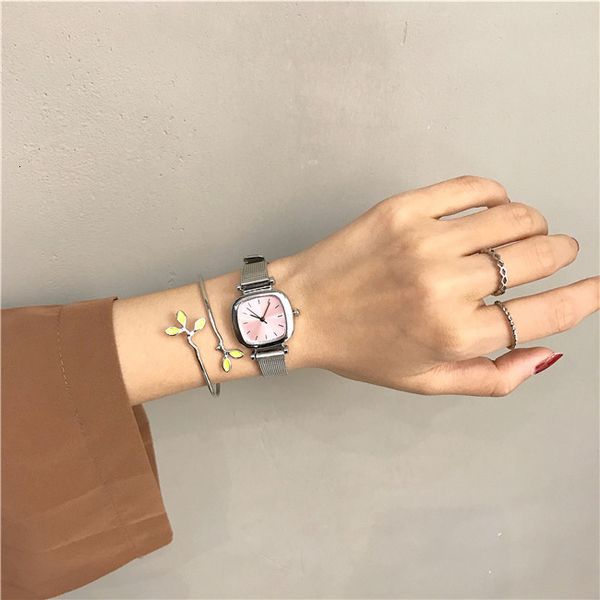 ins chain watch feminine decoration trend chic style middle school students korean version simple trend ulzzang, Slivery;brown
ins chain watch feminine decoration trend chic style middle school students korean version simple trend ulzzang, Slivery;brown