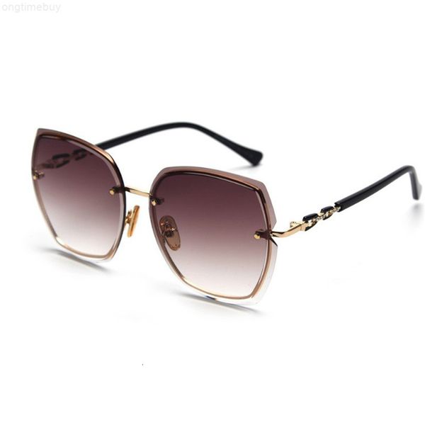 women square rimless metal frame sunglasses retro glasses vintage woman fashion 2020 beach sun shade, White;black
women square rimless metal frame sunglasses retro glasses vintage woman fashion 2020 beach sun shade, White;black