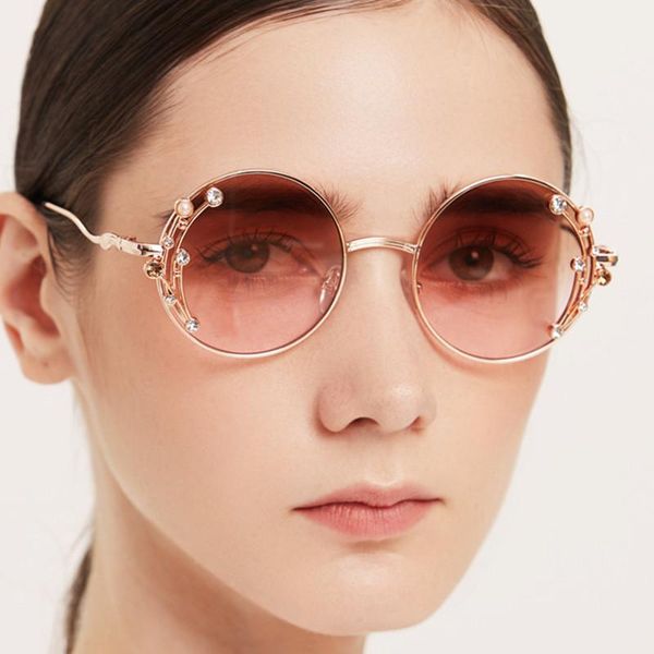 2021 rimless sunglasses women vintage fashion famous design diamond round sun glasses uv400, White;black
2021 rimless sunglasses women vintage fashion famous design diamond round sun glasses uv400, White;black