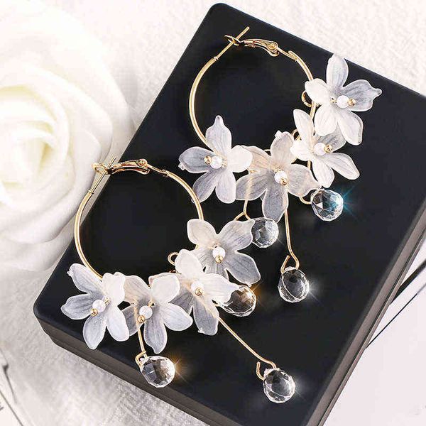 trendy acrylic water drop women dangle earrings crystal flower long pendant earrings for women drops earrings g220312, Silver
trendy acrylic water drop women dangle earrings crystal flower long pendant earrings for women drops earrings g220312, Silver