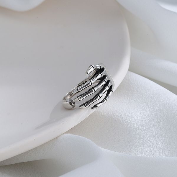 adjustable 925 sterling silver ring trend punk rock vintage finger ring creative skeleton hand loop party jewelry for women gift 220217, Slivery;golden
adjustable 925 sterling silver ring trend punk rock vintage finger ring creative skeleton hand loop party jewelry for women gift 220217, Slivery;golden