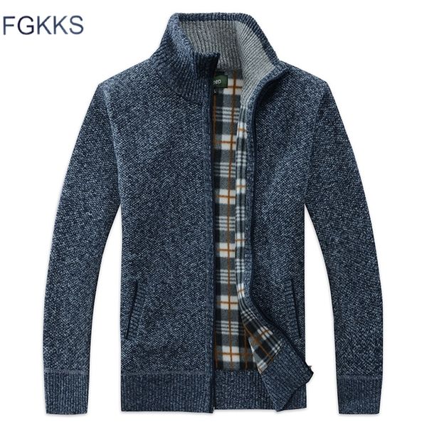 fgkks men's slim casual sweater coats winter fashion brand mens cardigan high collar pockets knit outwear coat sweater male 201028, White;black 
fgkks men's slim casual sweater coats winter fashion brand mens cardigan high collar pockets knit outwear coat sweater male 201028, White;black